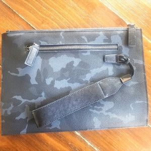 Men Babama Black Camo Wristlet